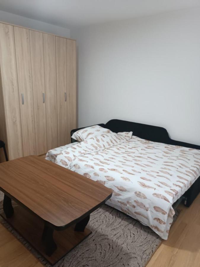 2Bdr Apt With Balcony With View- Free Parking Hotel Saraievo Exterior foto